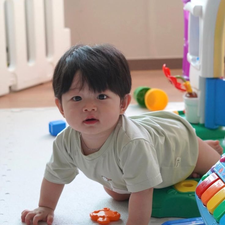 Những em bé được ông bà khen “may mắn” thường có 5 đặc điểm này- Ảnh 2.