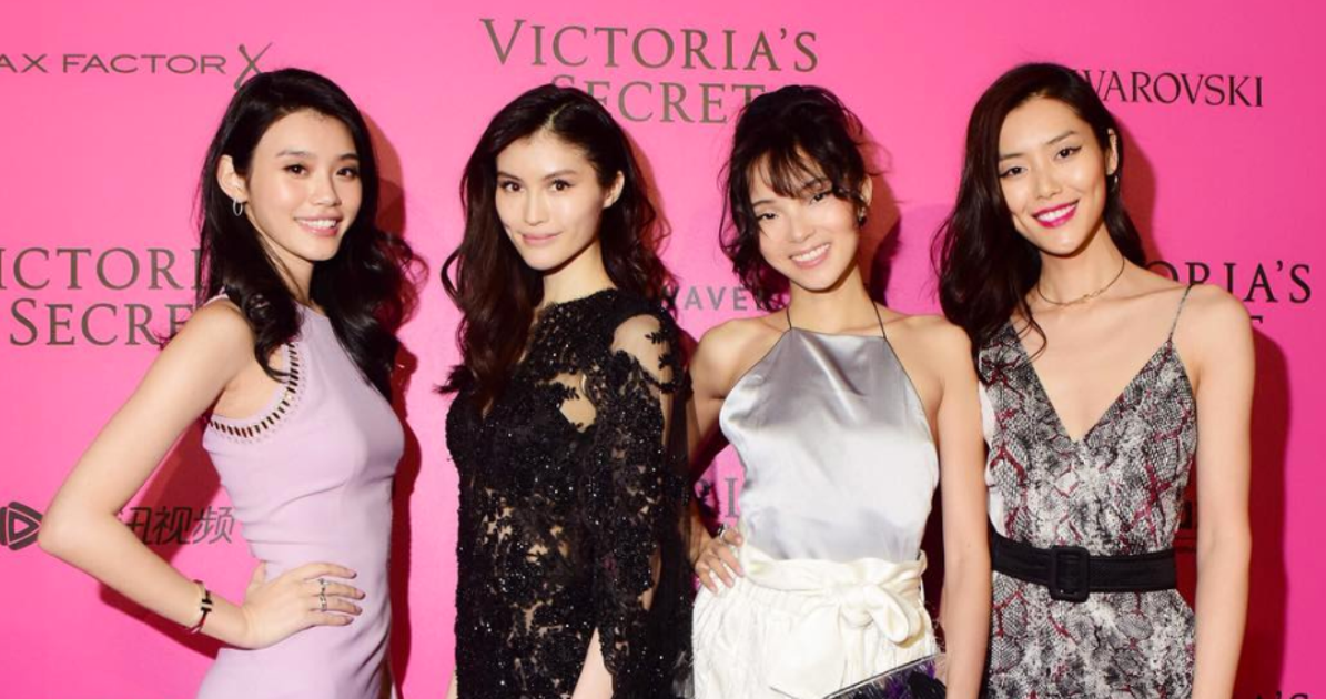 Bạn g&aacute;i "Tổng t&agrave;i" Tỉnh B&aacute;ch Nhi&ecirc;n: Người mẫu ch&acirc;u &Aacute; đầu ti&ecirc;n tại Victoria's Secret, sau 17 năm vẫn "ph&aacute; đảo" s&agrave;n diễn nội y n&oacute;ng nhất h&agrave;nh tinh- Ảnh 4.