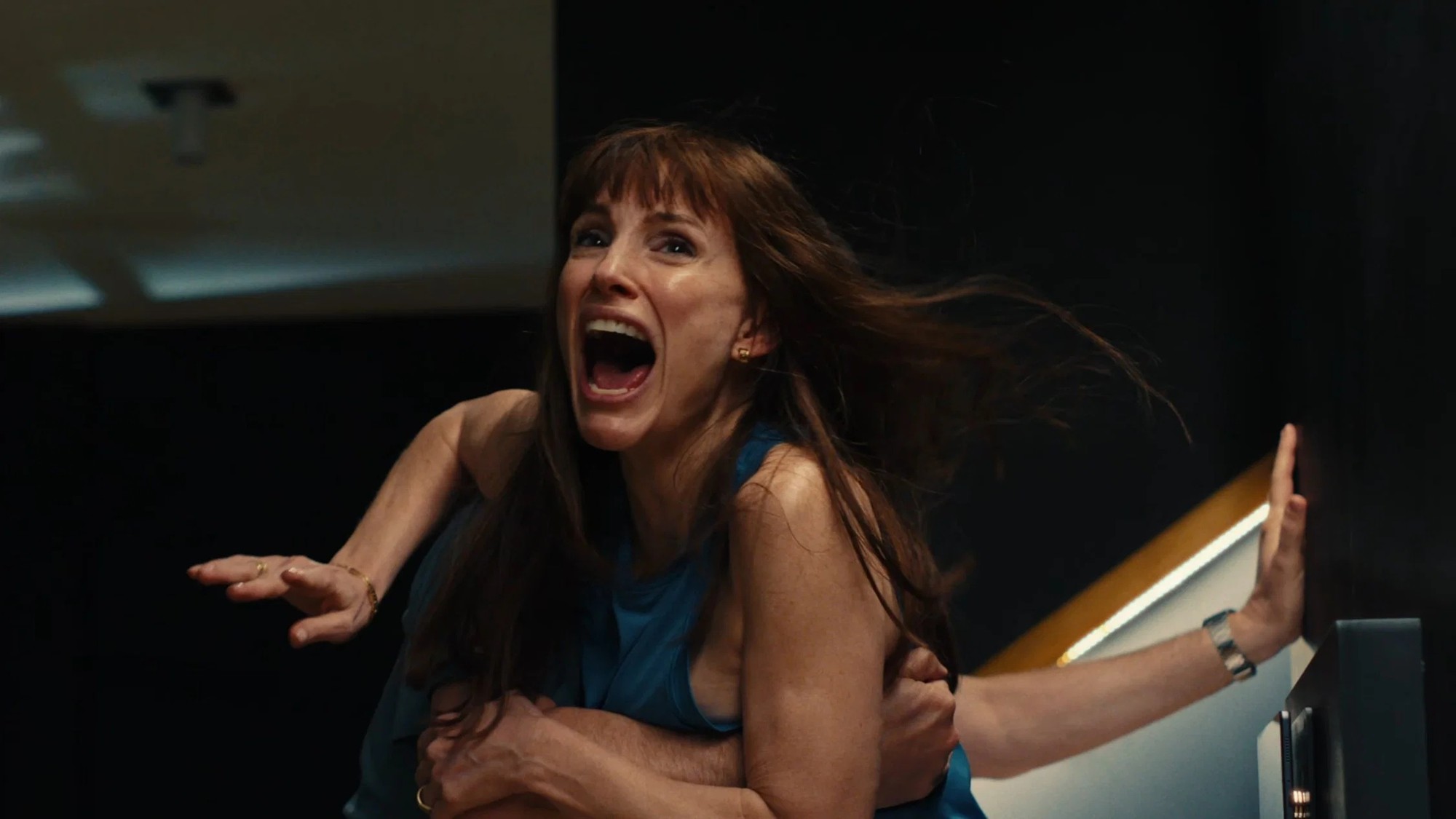 Other Mommy: 50 pha jumpscare là lời cảnh báo về bộ phim hù dọa 3 xu chứ chả phải thành tích tự hào!- Ảnh 5.