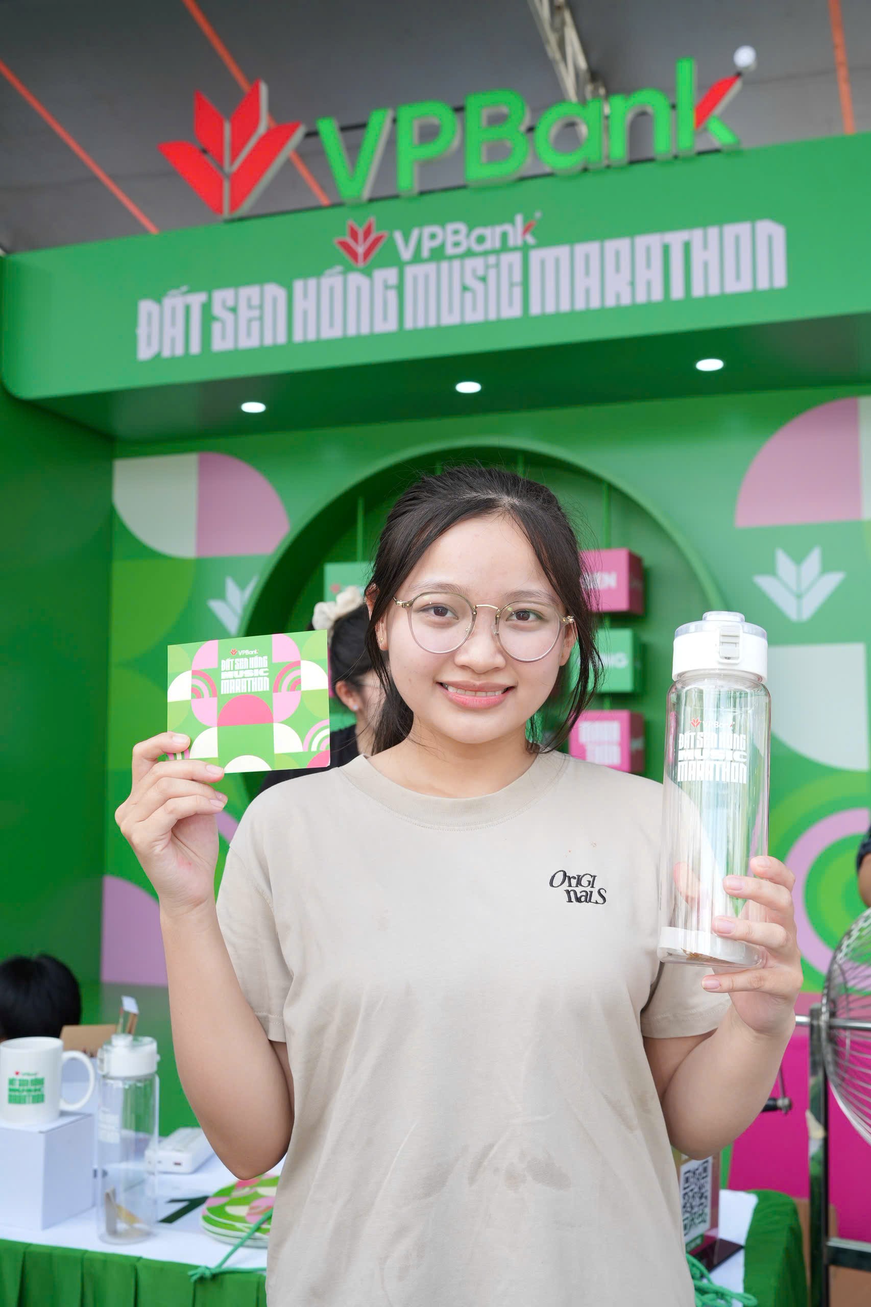 Đồng Th&aacute;p bước v&agrave;o m&ugrave;a hội, hơn 15.500 runner đổ về check- in VPBank Đất Sen Hồng Music Marathon 2026 - Ảnh 10.
