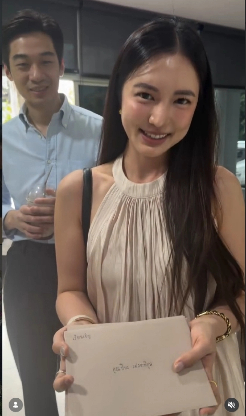 Ngọc nữ showbiz N. cưới thiếu gia ngh&igrave;n tỷ ng&agrave;nh ng&acirc;n h&agrave;ng trong th&aacute;ng 12, lộ hẳn clip c&ugrave;ng đ&agrave;ng trai đi ph&aacute;t thiệp mời- Ảnh 3.