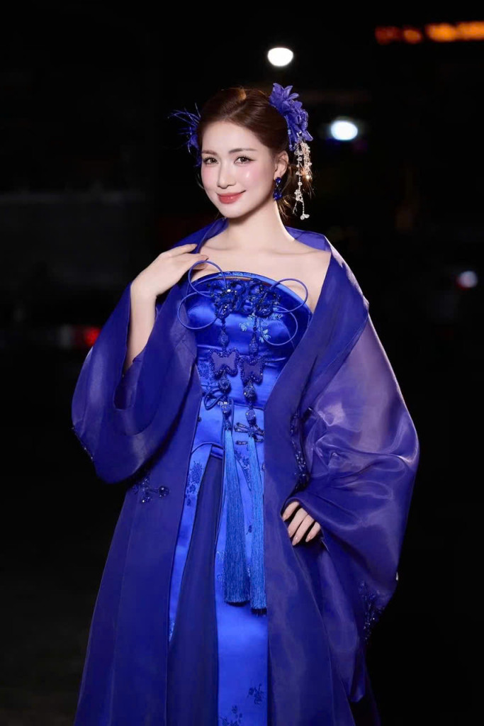 Nỗi khổ của Ho&agrave; Minzy- Ảnh 5.