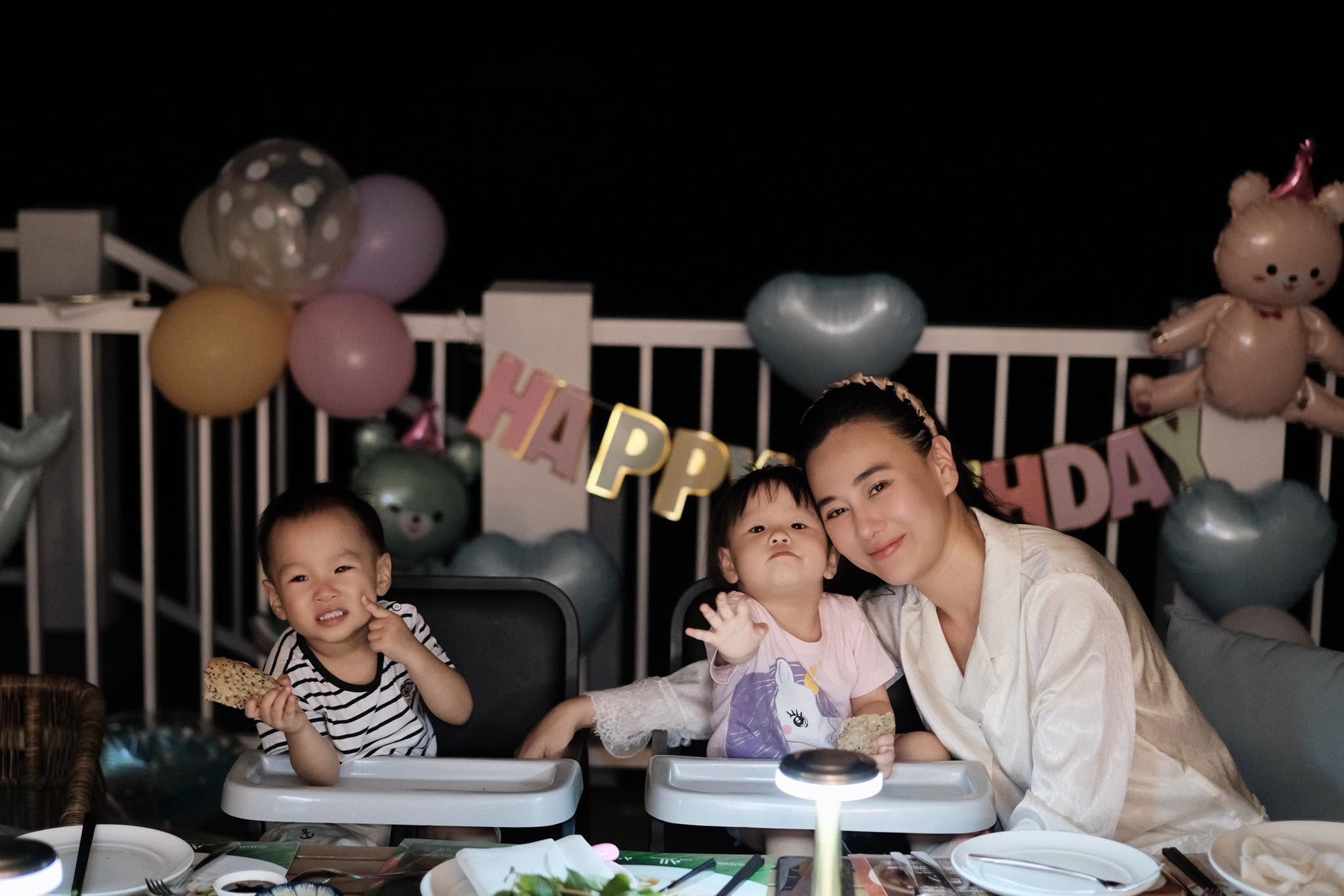 Sự tr&ugrave;ng hợp trong phim - ngo&agrave;i đời th&uacute; vị giữa Khả Ng&acirc;n v&agrave; Phương Oanh - Ảnh 8.