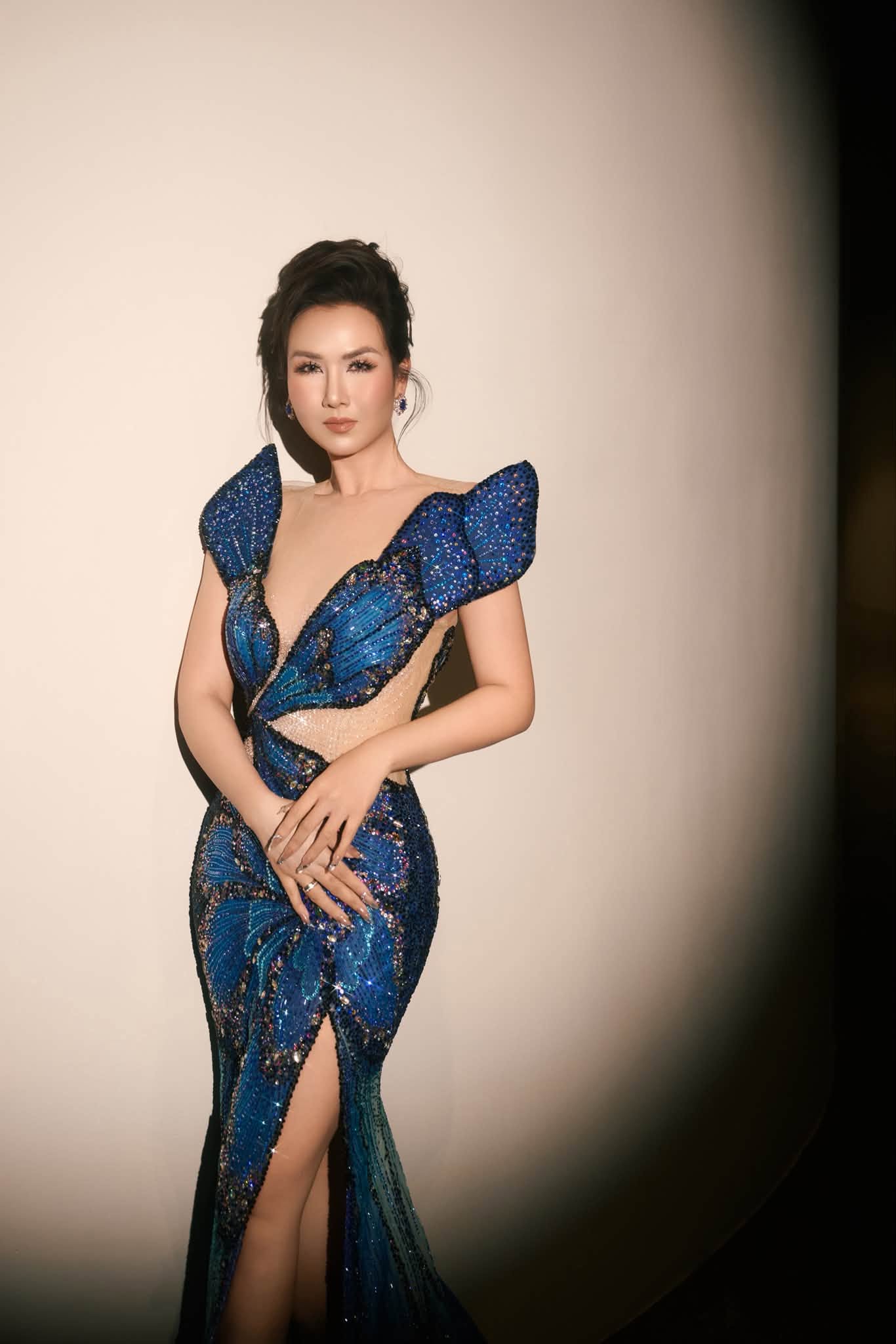 Giọng ca mới h&aacute;t nửa b&agrave;i đ&atilde; khiến d&acirc;n t&igrave;nh &ldquo;đọc vị&rdquo;, mẹ 2 con đắt show bậc nhất kh&ocirc;ng lẫn v&agrave;o đ&acirc;u- Ảnh 6.