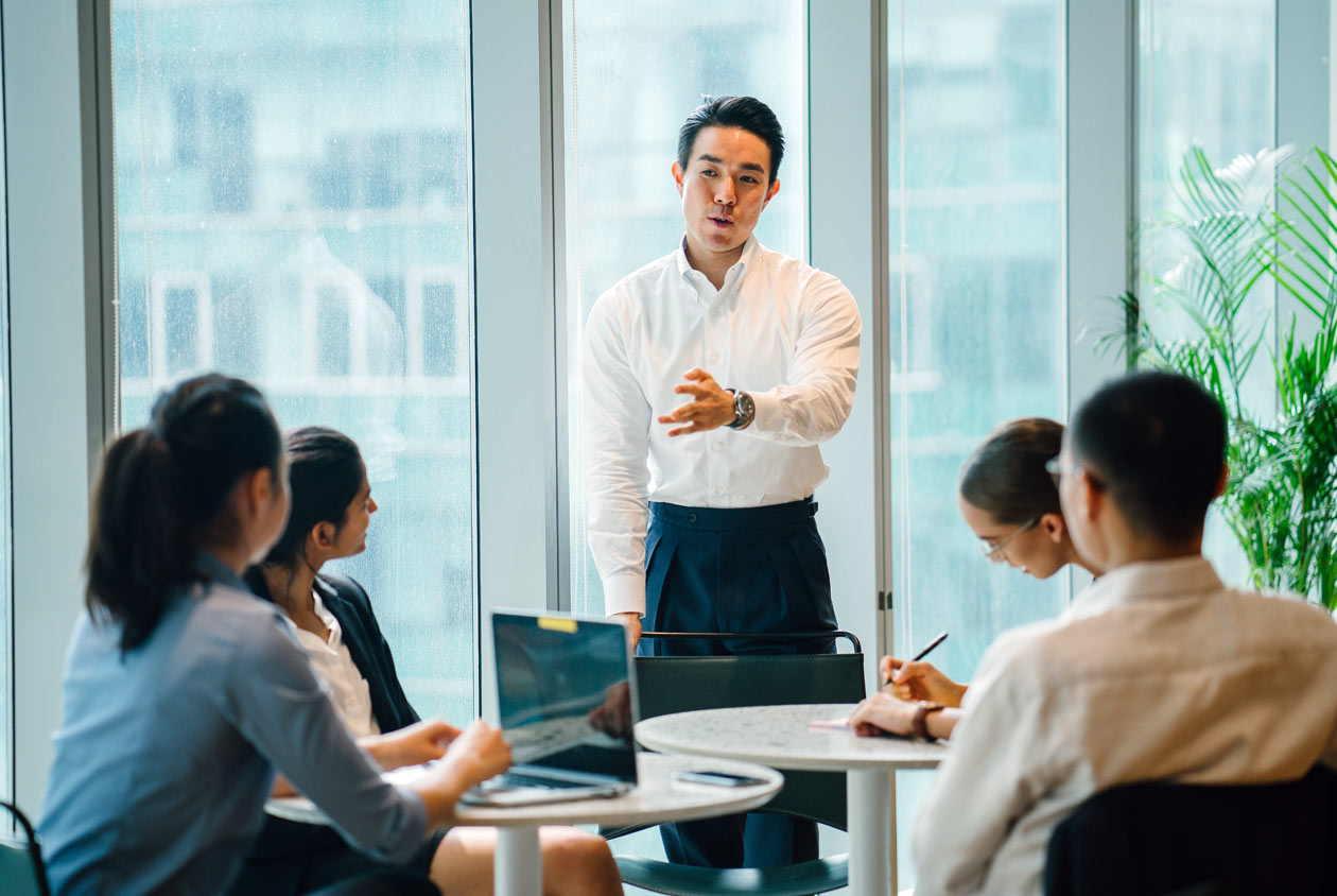 Sếp nhắn tin lúc 10h30 tối yêu cầu phản hồi công việc, người EQ cao không nói “vâng” ngay- Ảnh 4.