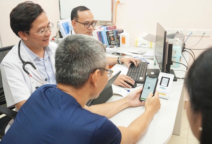 BV Bạch Mai ở Ninh B&igrave;nh 'h&uacute;t' cả người bệnh H&agrave; Nội, c&ocirc;ng suất giường vượt 100%- Ảnh 1.