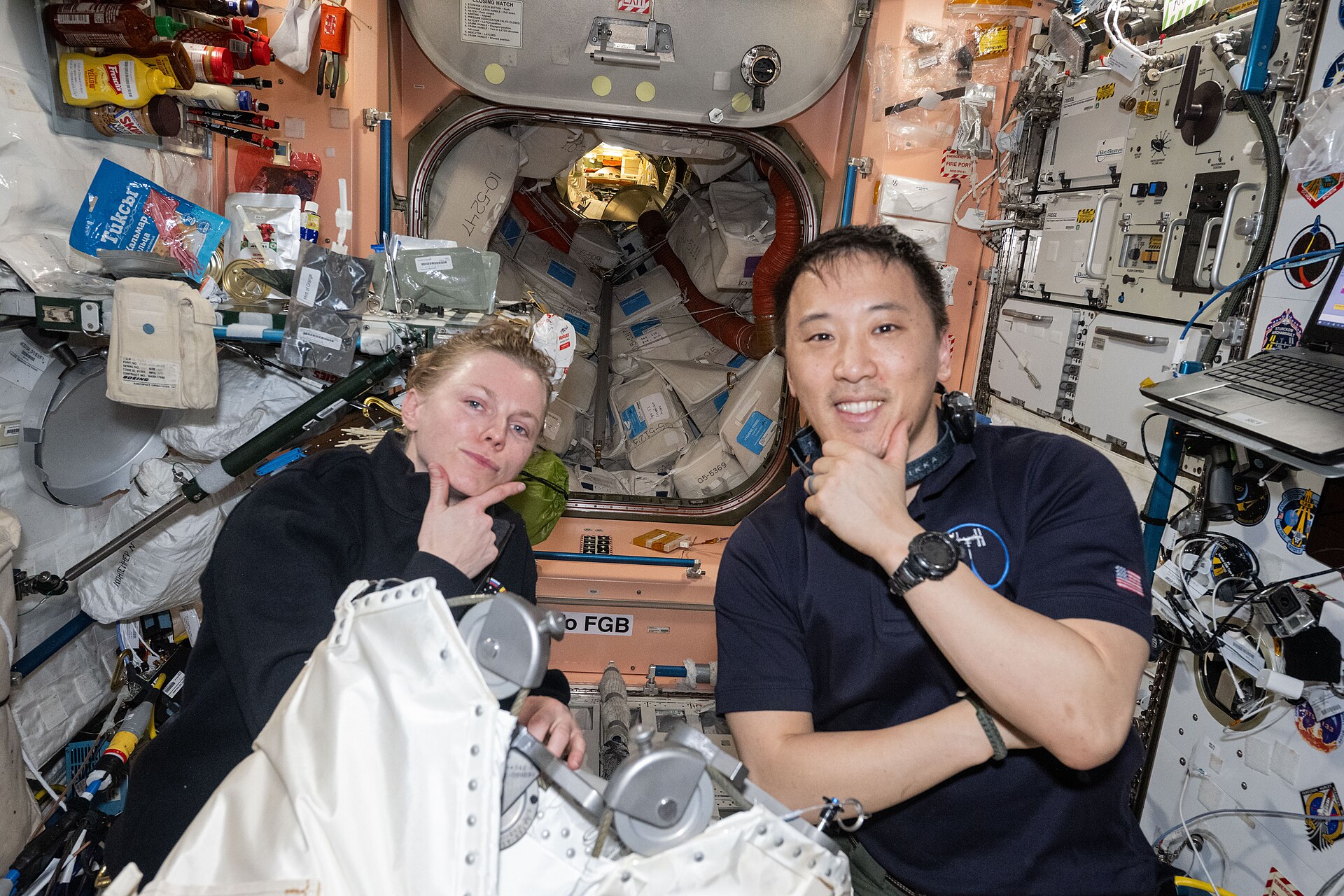 Hồ sơ ‘không tưởng’ của người đàn ông có 3 cuộc đời: Navy SEAL, bác sĩ Harvard, phi hành gia NASA và người vừa quay lại Hải quân ở tuổi 42- Ảnh 3.