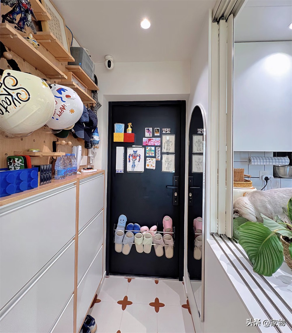 Căn hộ cũ 37m² ở trung tâm thành phố: Chia đôi phòng khách làm thêm phòng ngủ, gia đình 3 người vẫn sống thoải mái- Ảnh 2.