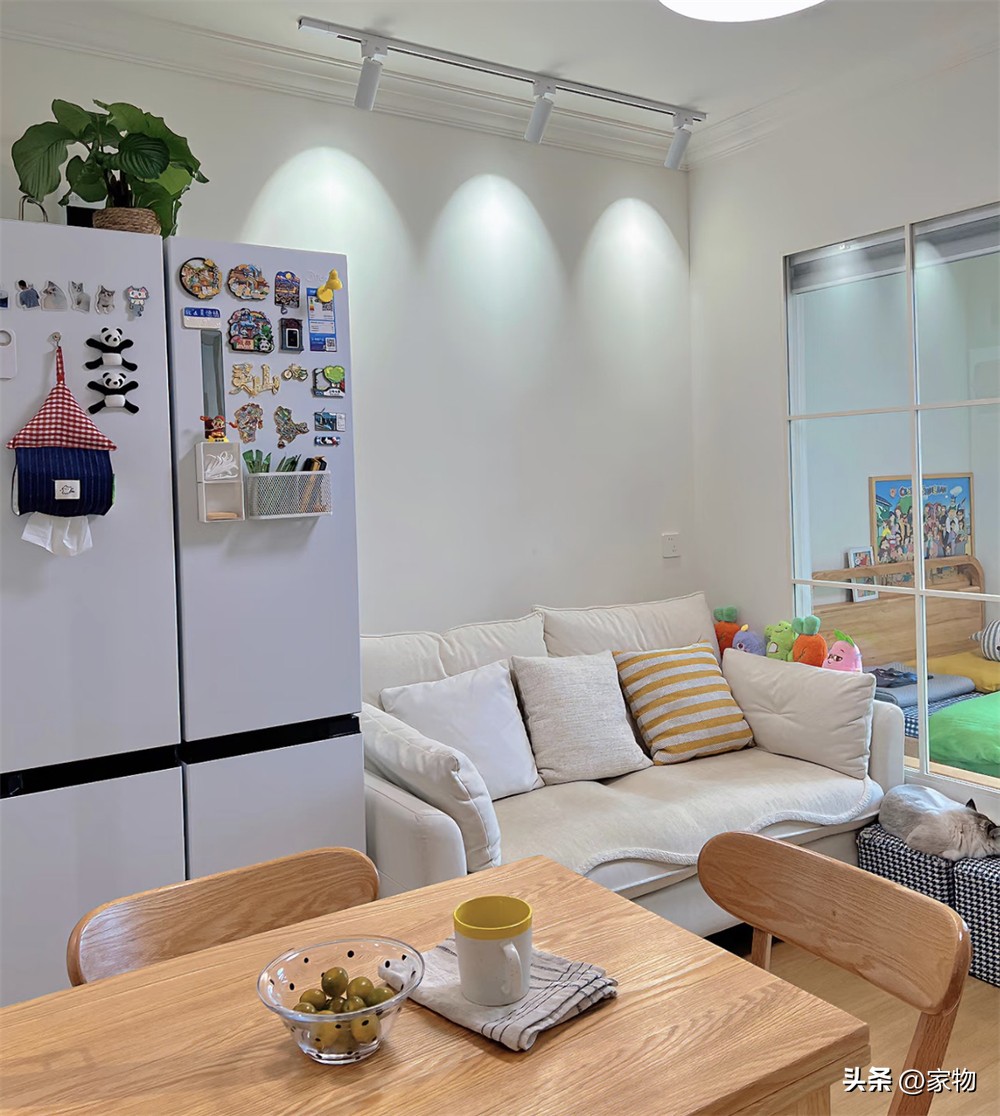Căn hộ cũ 37m² ở trung tâm thành phố: Chia đôi phòng khách làm thêm phòng ngủ, gia đình 3 người vẫn sống thoải mái- Ảnh 5.