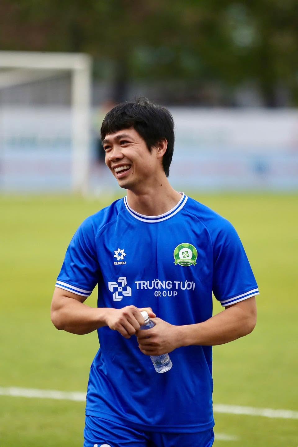 Thu nhập của C&ocirc;ng Phượng - Vi&ecirc;n Minh- Ảnh 1.