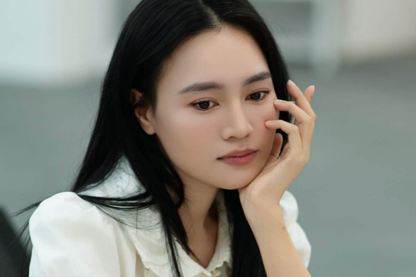 Chiều cao giả dối của Ninh Dương Lan Ngọc - Ảnh 6.