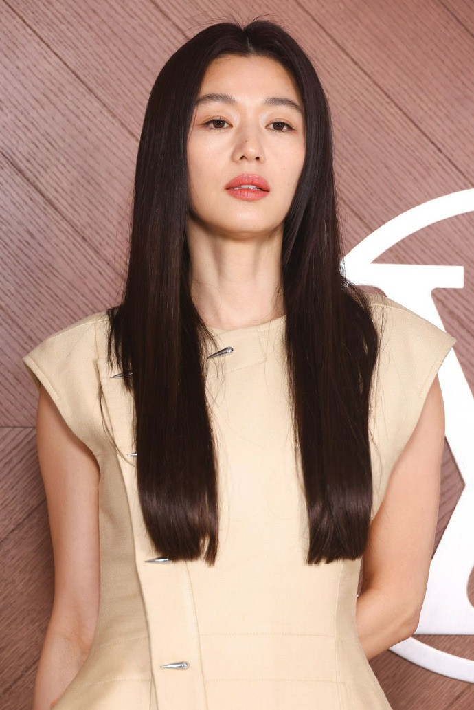 V&igrave; sao Jeon Ji Hyun l&atilde;o ho&aacute;?- Ảnh 4.