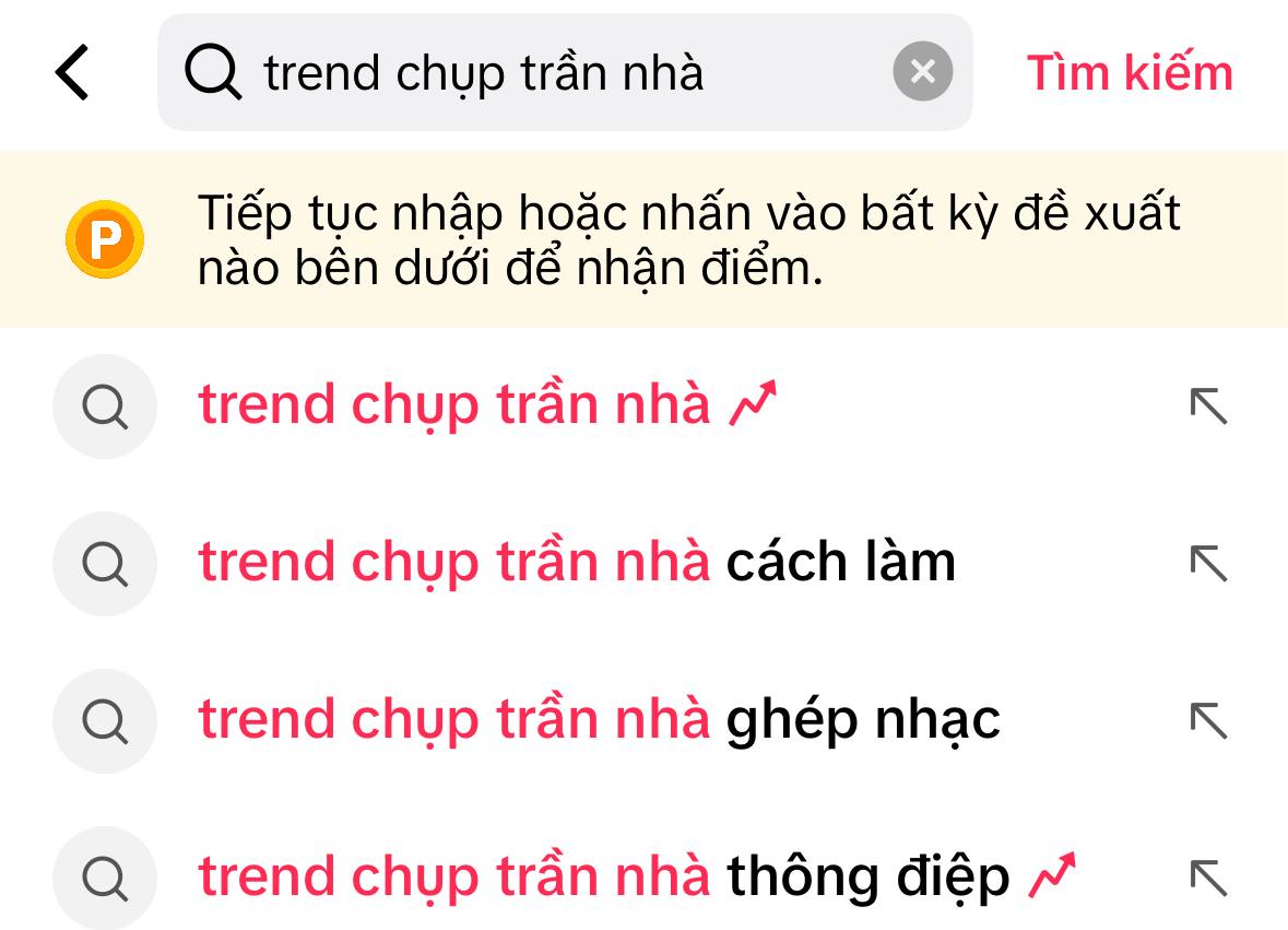 Một chiếc trend đang viral: Chụp ảnh trần nh&agrave; để nhận th&ocirc;ng điệp từ vũ trụ, bạn bị cuộc đời d&iacute; tới mức n&agrave;y rồi sao?- Ảnh 7.