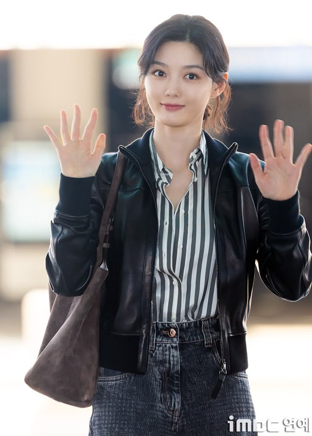 Kim Yoo Jung đổi style gái Mỹ- Ảnh 8.
