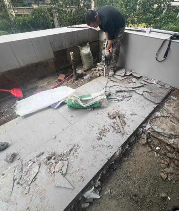 Mua căn hộ tầng thấp được tặng s&acirc;n rộng, chủ nh&agrave; h&agrave;o hứng l&agrave;m vườn: 6 th&aacute;ng sau phải th&aacute;o gần hết v&igrave; 4 rắc rối n&agrave;y- Ảnh 4.