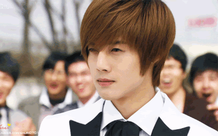 Kim Hyun Joong (Vườn Sao Băng) lần đầu ti&ecirc;n xuất hiện c&ugrave;ng vợ v&agrave; con g&aacute;i &uacute;t, nhan sắc nửa kia b&iacute; ẩn g&acirc;y ch&uacute; &yacute;- Ảnh 4.