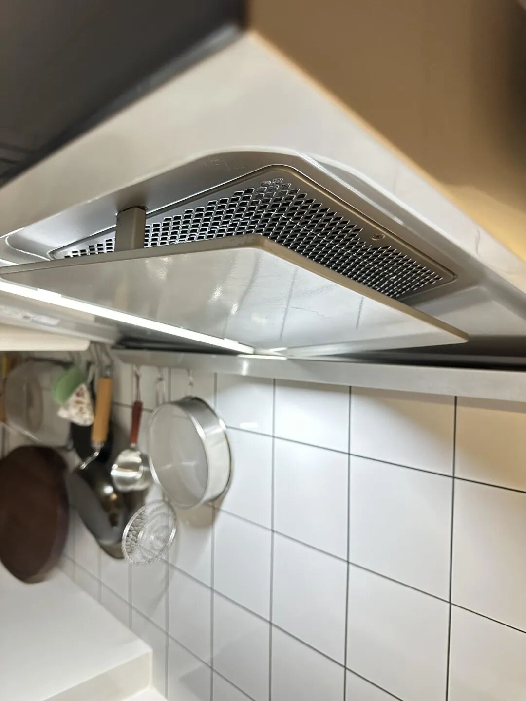 Tôi bất ngờ khi thử 9 cách khử mùi được cư dân mạng chia sẻ: Nhà hết mùi khó chịu mà không cần xịt nước hoa khắp nơi - Ảnh 9.