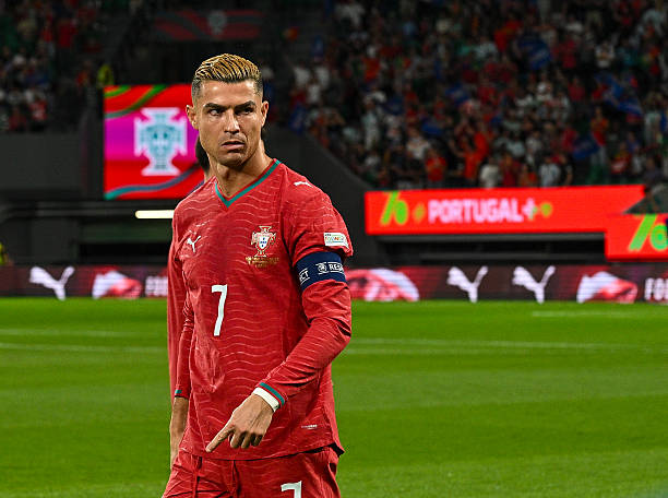 Sự thật về ph&aacute;t ng&ocirc;n cực ng&ocirc;ng g&acirc;y b&atilde;o của Ronaldo- Ảnh 1.