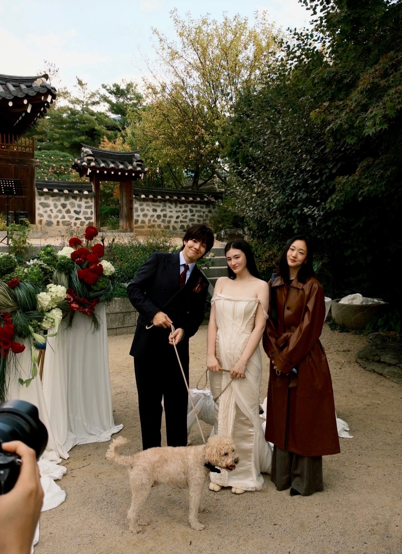Mỹ nh&acirc;n Qu&acirc;n Vương Bất Diệt b&iacute; mật cưới chả ai biết, nhờ Kim Go Eun tiết lộ mới thấy h&ocirc;n lễ to&agrave;n sao- Ảnh 6.
