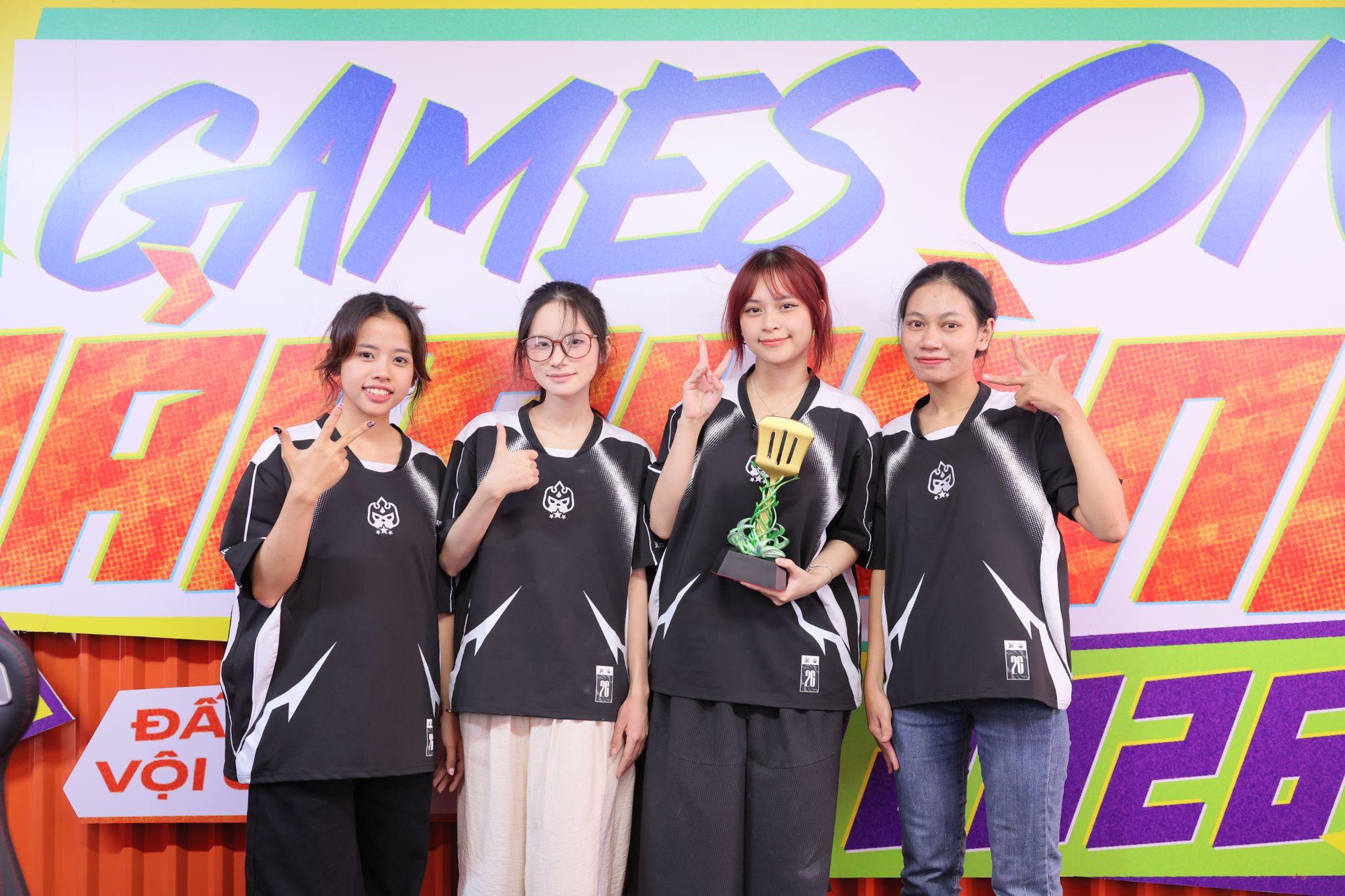 Nguyễn Thị Khánh Huyền là nhà vô địch nữ đầu tiên của giải Vô địch Quốc gia Đấu Trường Chân Lý - Ảnh 6.