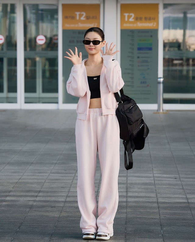 Kim Yoo Jung đổi style gái Mỹ- Ảnh 1.