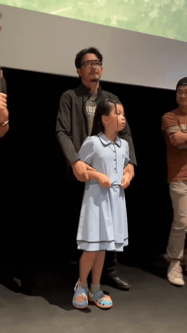 Con g&aacute;i Qu&aacute;ch Ngọc Ngoan b&aacute;m bố kh&ocirc;ng rời, đặc biệt y&ecirc;u mến ca sĩ Phương Mỹ Chi- Ảnh 1.