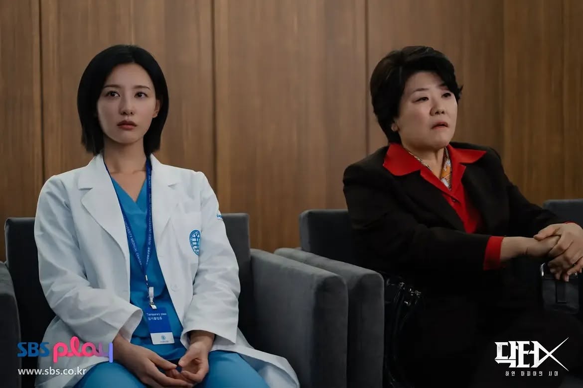 3 mỹ nh&acirc;n đang khuấy đảo m&agrave;n ảnh H&agrave;n: Doctor X của Kim Ji Won đạt rating cao ngất vẫn bị ch&ecirc; tơi tả - Ảnh 3.