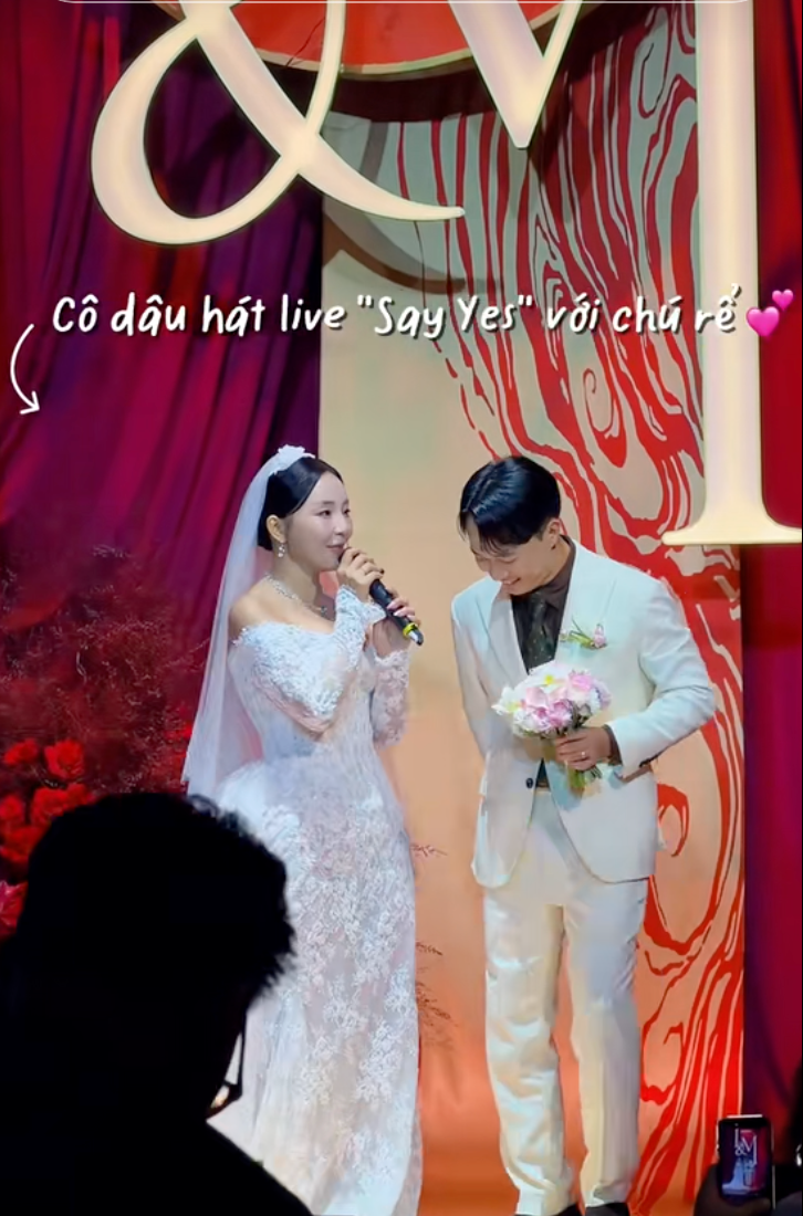 Đ&aacute;m cưới hot nhất khu chợ Lớn: Loạt nghi lễ lạ l&ugrave;ng k&eacute;o d&agrave;i 6 tiếng khiến kh&aacute;ch mời đi từ ngạc nhi&ecirc;n n&agrave;y đến ngỡ ng&agrave;ng kh&aacute;c- Ảnh 9.