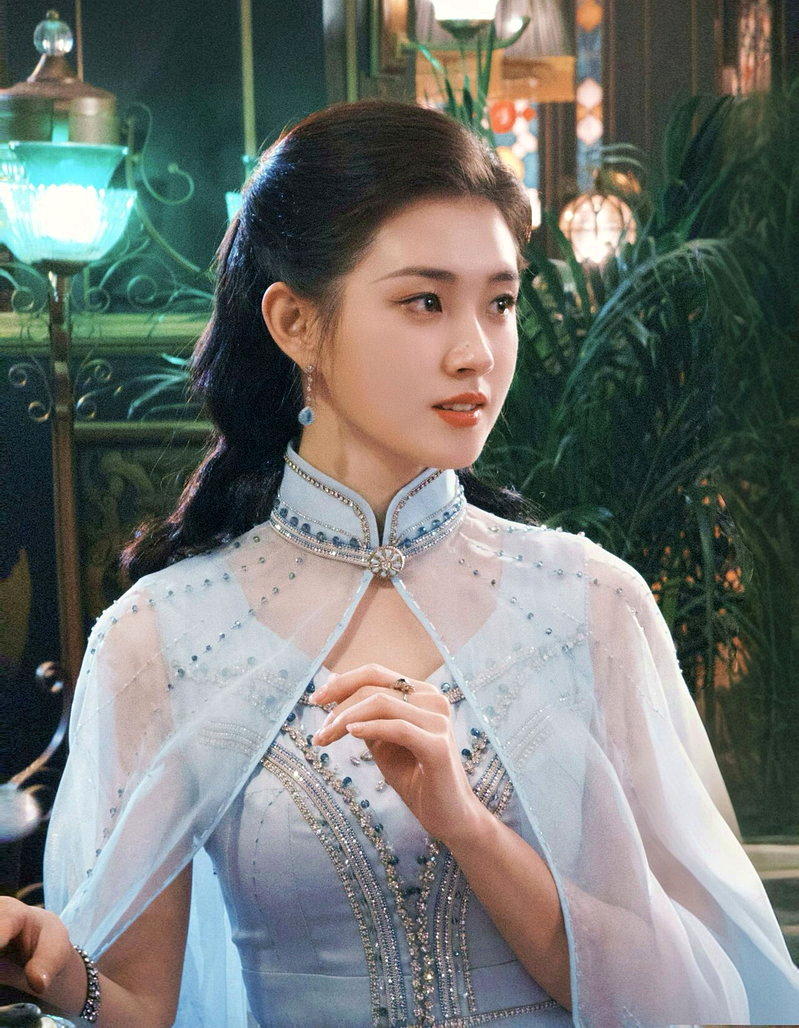 Ngọc điệm thu: b&ugrave;ng nổ khi l&ecirc;n s&oacute;ng sau 3 lần lỡ hẹn - Ảnh 4.