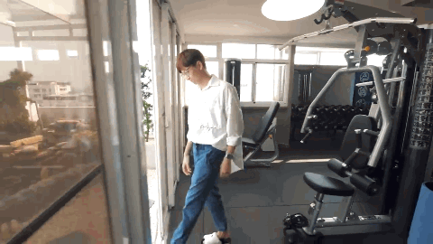 Th&agrave;nh vi&ecirc;n trụ cột của 2 Ng&agrave;y 1 Đ&ecirc;m: Sống ở penthouse đập th&ocirc;ng 3 tầng, gi&agrave;u ngầm c&oacute; tiếng trong showbiz- Ảnh 13.