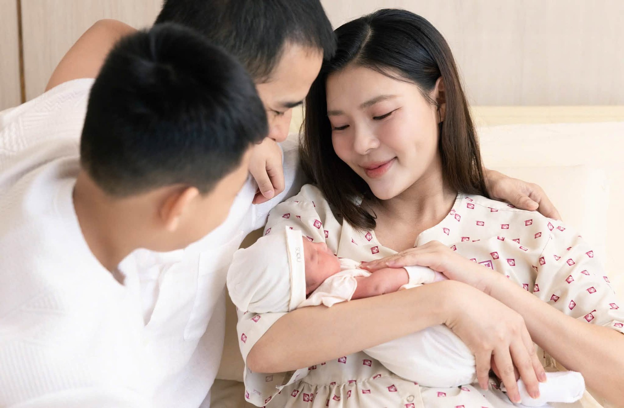 Lương Thế Thành - Thúy Diễm lần đầu hé lộ diện mạo con gái út, dân mạng dự đoán sẽ là cực phẩm nhan sắc- Ảnh 5.