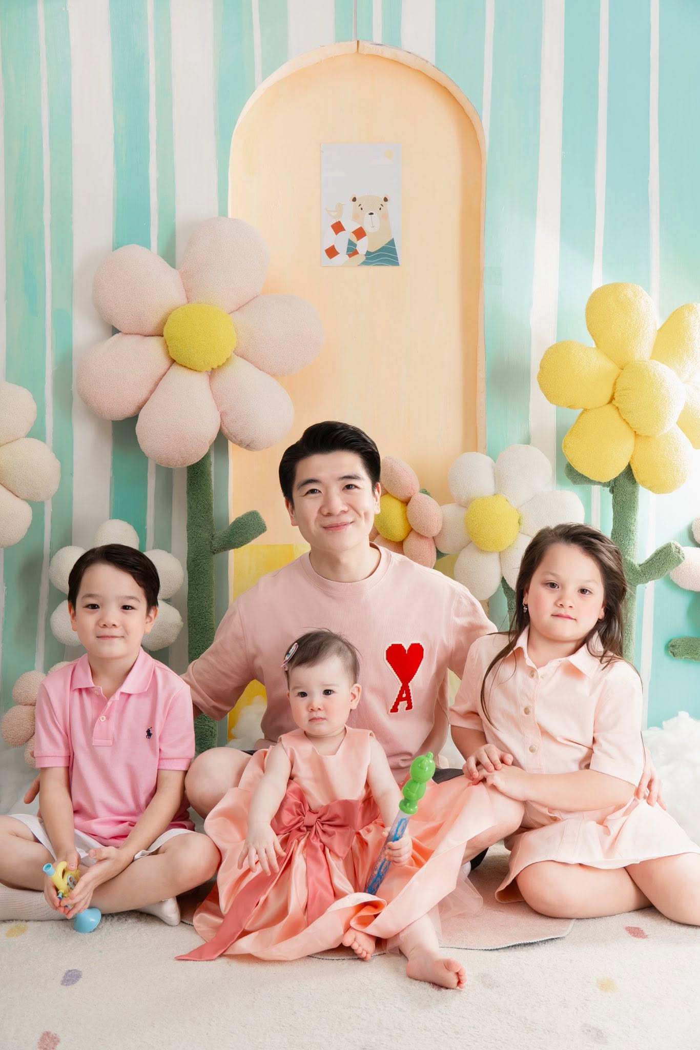 Cuộc sống thực của người &ocirc;ng H&agrave; Nội sở hữu t&agrave;i khoản chứng kho&aacute;n 1.310 tỷ - Ảnh 4.