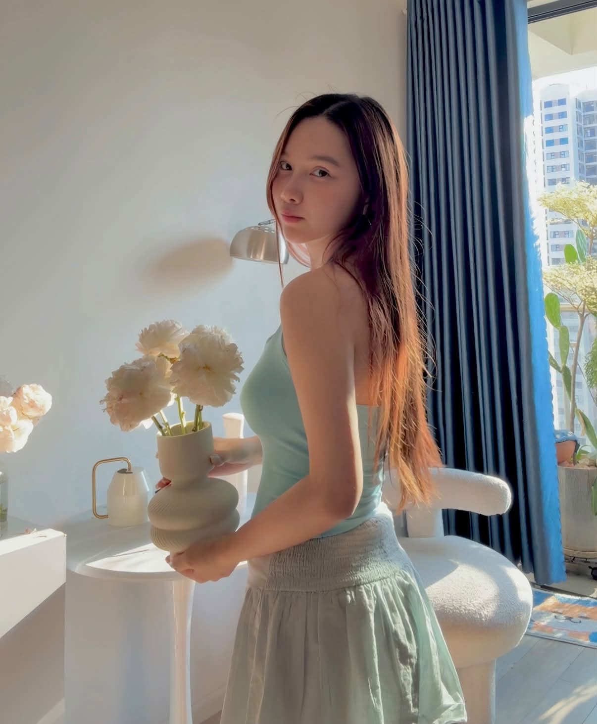 U40 m&agrave; nh&igrave;n trẻ xinh như mới đ&ocirc;i mươi: B&iacute; quyết nằm ở th&oacute;i quen tốt cho l&agrave;n da c&ocirc; đ&atilde; duy tr&igrave; hơn 20 năm- Ảnh 1.