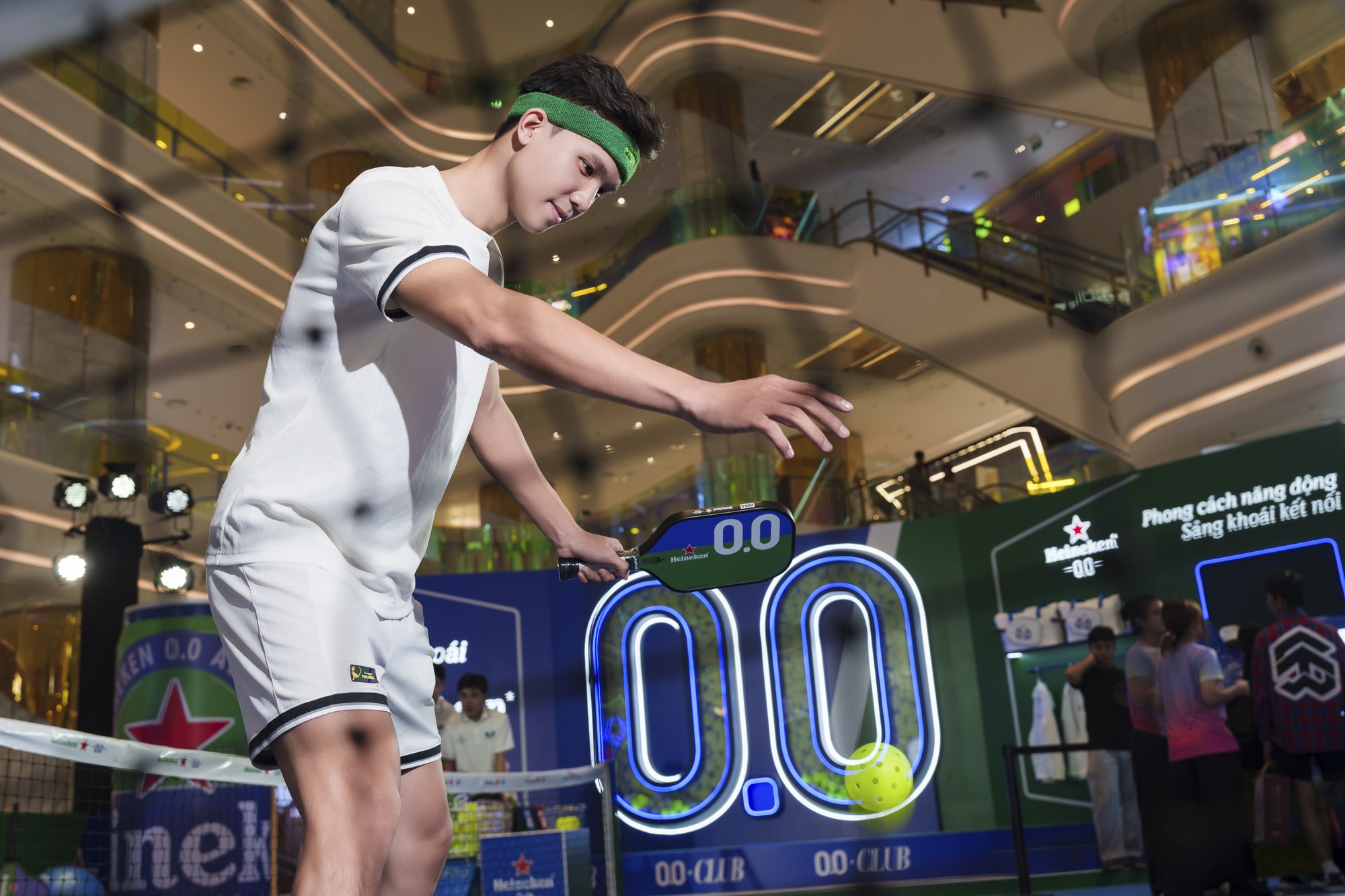 HURRYKNG v&agrave; Roos Van Reek nhập cuộc hội d&acirc;n chơi kết nối khi bất ngờ xuất hiện tại Heineken 0.0 CLUB - Ảnh 6.