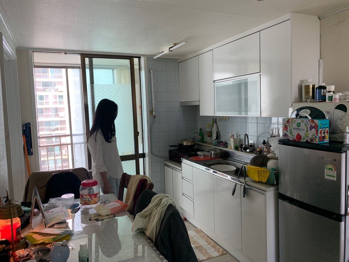 Vợ chồng ngoài 30 tuổi thu nhập 35 triệu, có gần 600 triệu vẫn chưa dám mua nhà: “Mua thì sợ gánh nợ 20 năm, không mua lại sợ càng chờ càng xa”- Ảnh 1.