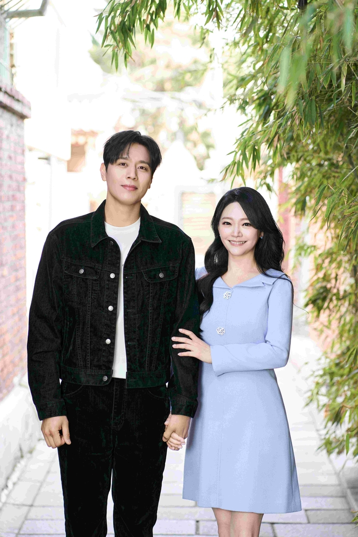 1 nam diễn viên đã kết hôn 15 năm, nhưng chưa từng thấy mặt mộc của vợ minh tinh- Ảnh 5.