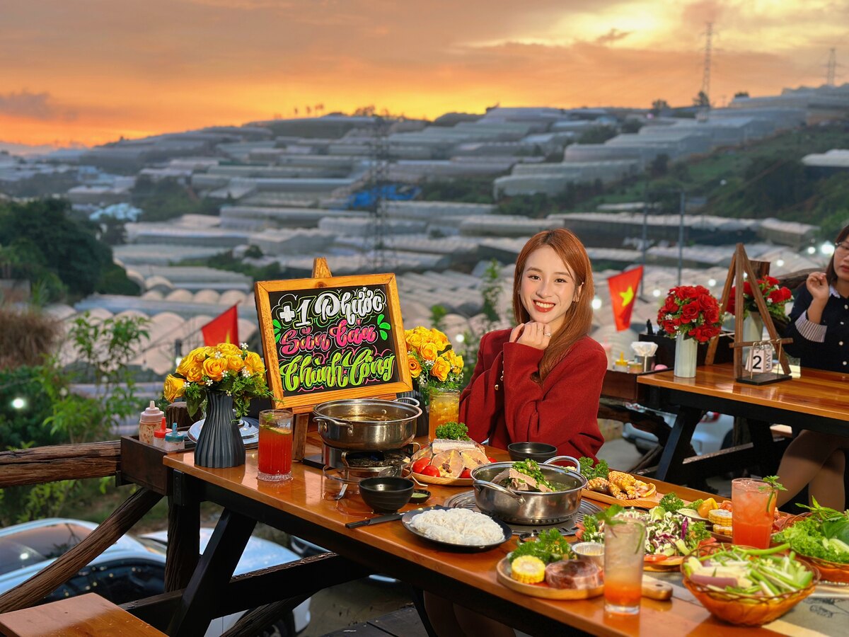 Tiệm Nướng Trạm Dừng Chill: một buổi chiều ăn BBQ, ngắm t&agrave;u cổ v&agrave; chờ Đ&agrave; Lạt l&ecirc;n đ&egrave;n - Ảnh 3.