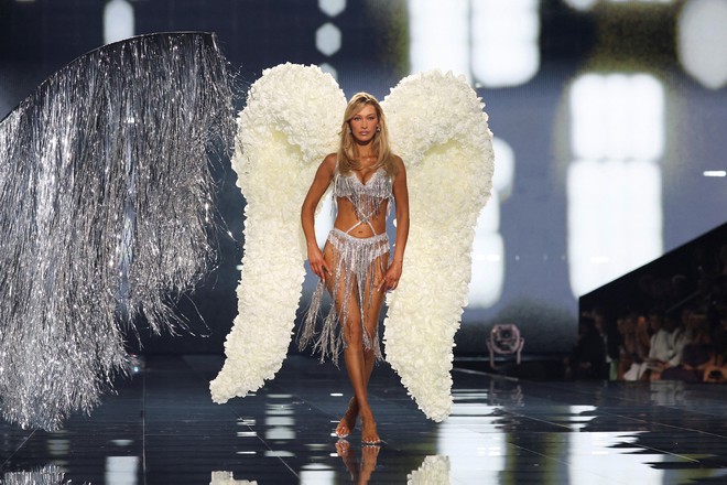 Victoria's Secret c&oacute; biến trước thềm show 2026: Cựu thi&ecirc;n thần bật kh&oacute;c v&igrave; bị loại- Ảnh 10.