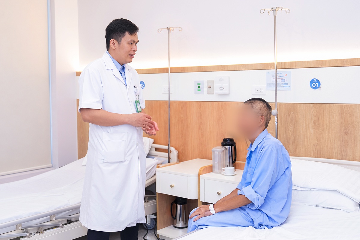 Từ ti&ecirc;n lượng chỉ sống được v&agrave;i th&aacute;ng, bệnh nh&acirc;n ung thư từng bước ổn định sức khoẻ- Ảnh 2.