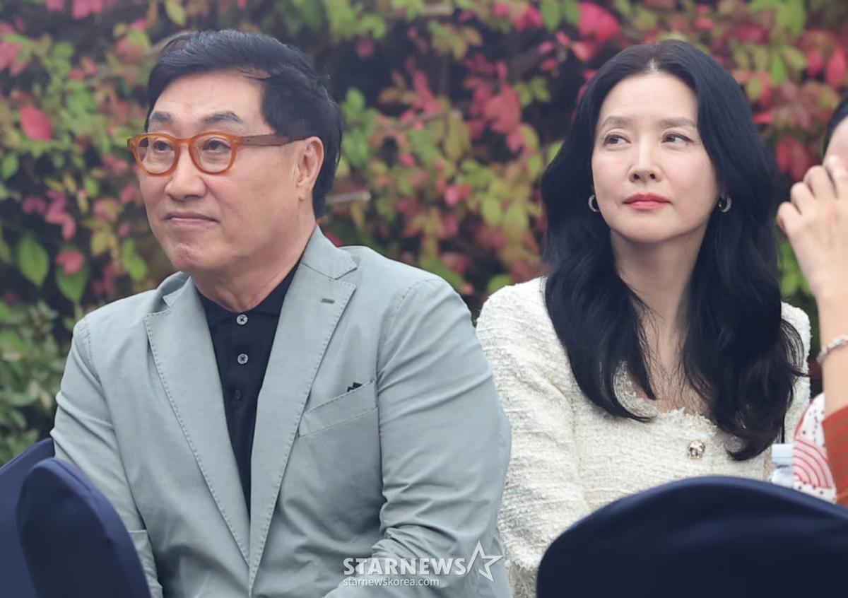Tận mắt thấy nhan sắc &ldquo;N&agrave;ng Dae Jang Geum&rdquo; Lee Young Ae ngo&agrave;i đời m&agrave; ngớ cả người- Ảnh 2.
