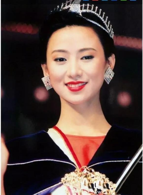 Ch&acirc;n dung con g&aacute;i diệu 19 tuổi của Hoa hậu đ&atilde; ly th&acirc;n chồng đại gia- Ảnh 6.