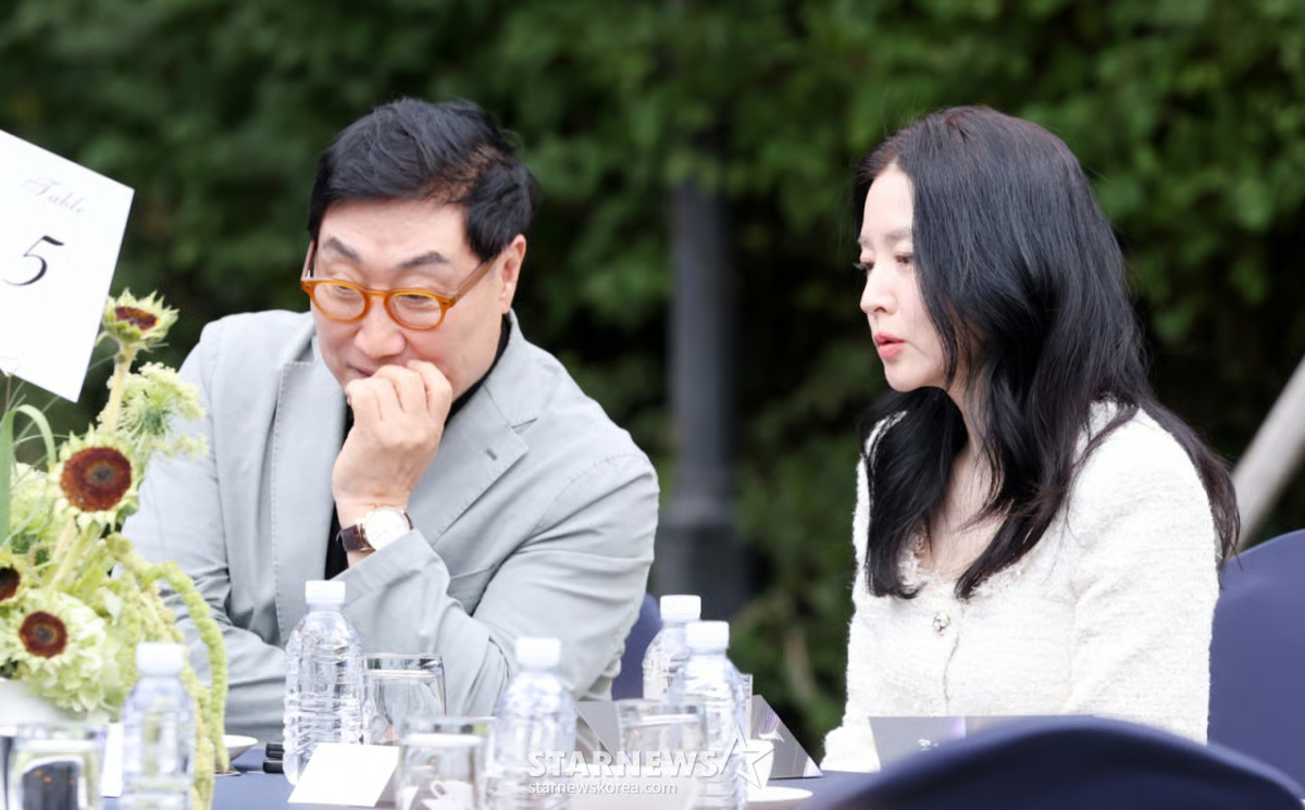 Tận mắt thấy nhan sắc &ldquo;N&agrave;ng Dae Jang Geum&rdquo; Lee Young Ae ngo&agrave;i đời m&agrave; ngớ cả người- Ảnh 3.