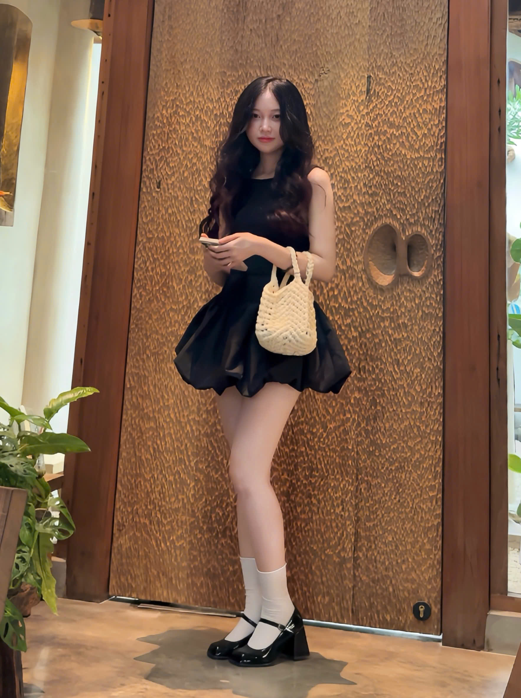 26 tuổi thu&ecirc; trọ ở TP.HCM, nh&agrave; hướng T&acirc;y vẫn decor tiền triệu: Sống như &ldquo;c&ocirc;ng ch&uacute;a&rdquo;, chuyển đi kh&ocirc;ng tiếc - Ảnh 2.