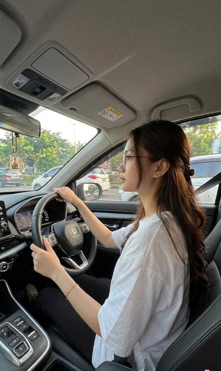Hai gia đ&igrave;nh c&ugrave;ng thu nhập 30 triệu/th&aacute;ng, chỉ kh&aacute;c chuyện c&oacute; &ocirc; t&ocirc; hay kh&ocirc;ng: Cuối th&aacute;ng số tiền c&ograve;n lại ch&ecirc;nh nhau bất ngờ- Ảnh 2.