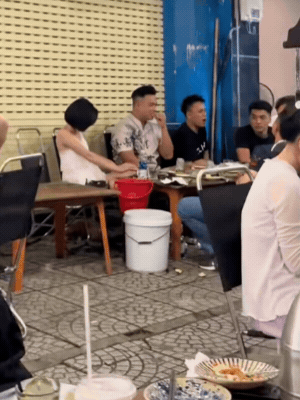 Trương Thế Vinh n&oacute;i g&igrave; sau khi bị bắt gặp dắt Tr&acirc;m Anh ra mắt?- Ảnh 1.