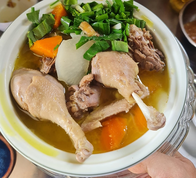H&atilde;y ưu ti&ecirc;n c&aacute;c loại thịt n&agrave;y trước &ndash; ch&uacute;ng giữ ẩm m&agrave; kh&ocirc;ng l&agrave;m kh&ocirc; da, gi&uacute;p bạn tăng c&acirc;n cho m&ugrave;a đ&ocirc;ng m&agrave; kh&ocirc;ng bị t&iacute;ch nhiệt b&ecirc;n trong - Ảnh 1.