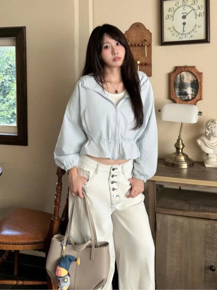 Chiếc &aacute;o kh&ocirc;ng thể thiếu trong tủ đồ thu đ&ocirc;ng: Nam nữ diện đều "over hợp"- Ảnh 6.