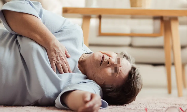 Sau tuổi 80, đừng chỉ chăm chăm đi bộ mỗi ngày: 4 điều quan trọng giúp người cao tuổi giữ sức khỏe, sống an toàn hơn- Ảnh 5.