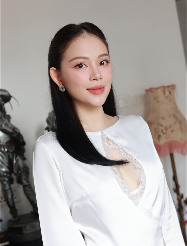 C&ocirc; b&eacute; bị bạn b&egrave; xa l&aacute;nh v&igrave; da qu&aacute; trắng giờ lớn l&ecirc;n l&agrave;m d&acirc;u gia tộc ngh&igrave;n tỷ, sống trong dinh thự tại TP.HCM- Ảnh 2.