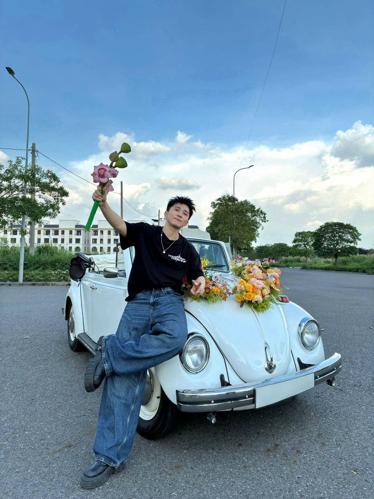 Nam ca sĩ vừa gặp sự cố "ngượng chín mặt" ở concert Tinh Hà Say Hi, may là có visual sáng tỏa tự tin chữa cháy!- Ảnh 7.